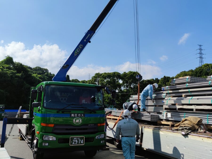 7tユニック車　作業